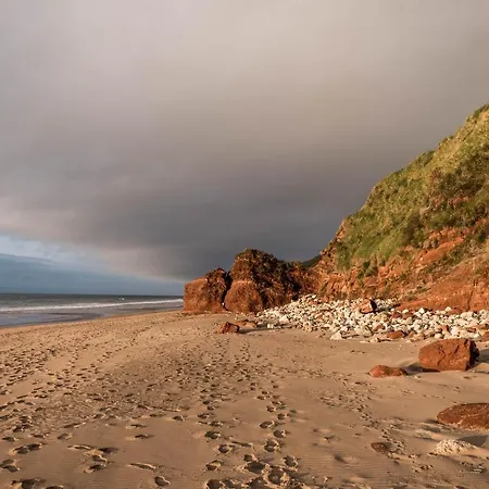 Bajo Tilos Рибадеселья
